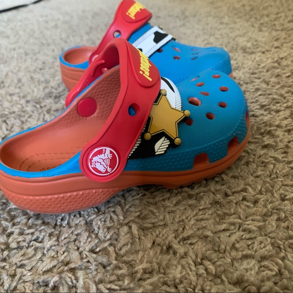 Woody Crocs